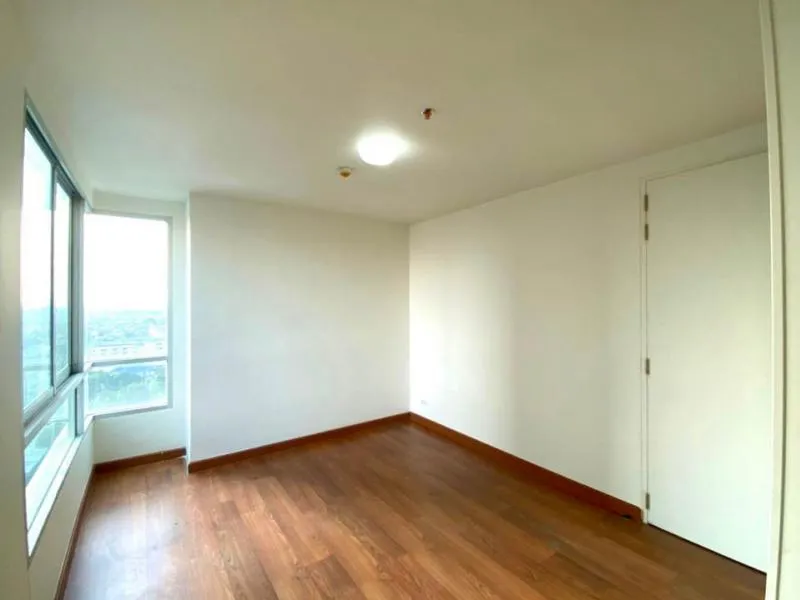 FOR RENT The Parkland รัชดา-ท่าพระ ห้องมุม เงียบสงบ เป็นส่วนตัวมาก เหมาะกับการพักผ่อนสุดๆ จองให้ไว