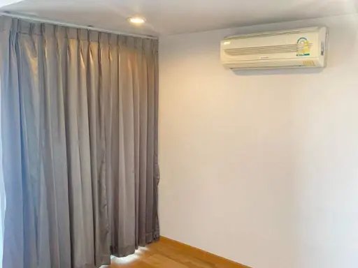 Condo for rent, The Pulse Lat Phrao 44, 7th floor, empty room, open room, airy, easy on the eyes, feel comfortable. Reserve now.