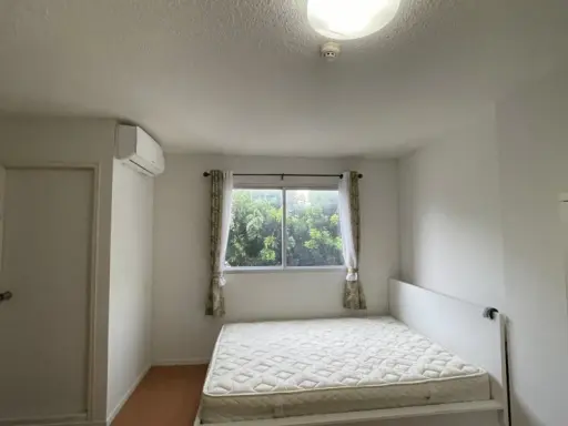 For rent: Lumpini CondoTown Romklao – Suvarnabhumi, ready to move in, affordable price, just bring your own luggage and move in.