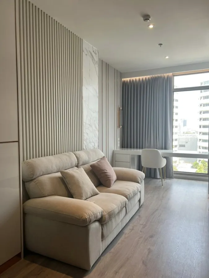 Condo for rent, Rhythm Ekkamai Estate, decorated with built-in marble patterns, 12th floor, city view, just bring your bags and move in.