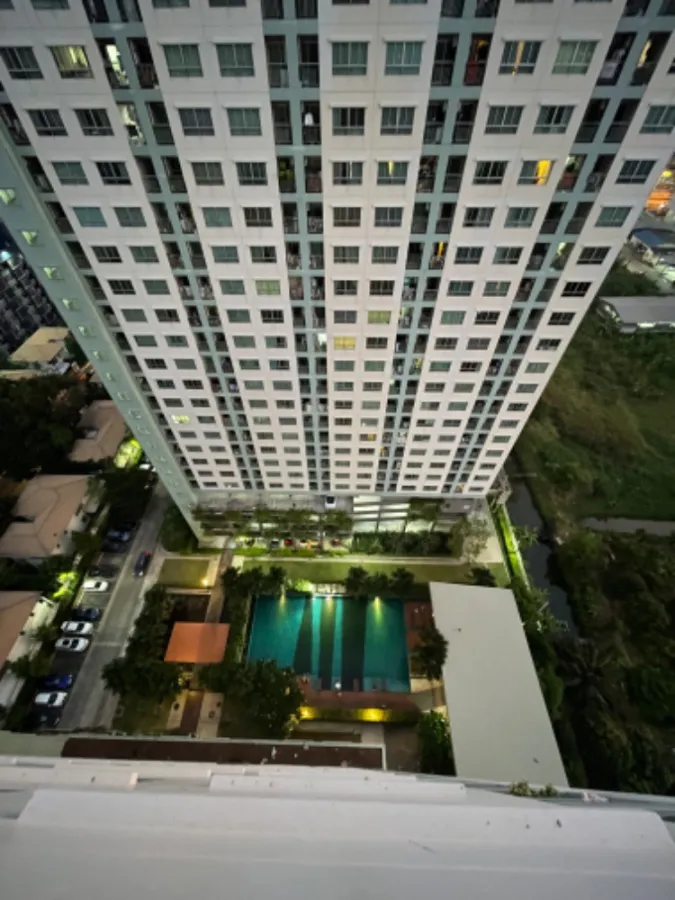 ขายคอนโด ลุมพินี พาร์ค รัตนาธิเบศร์ – งามวงศ์วาน ห้องมุม(Privateมาก) วิวสระว่ายน้ำ จองเลยจ้า