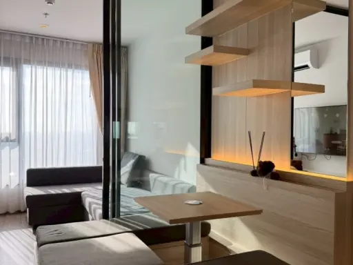 Selling Life Ladprao Valley, 41st floor. A lovely, fully furnished unit. Interested in owning one? Book now!