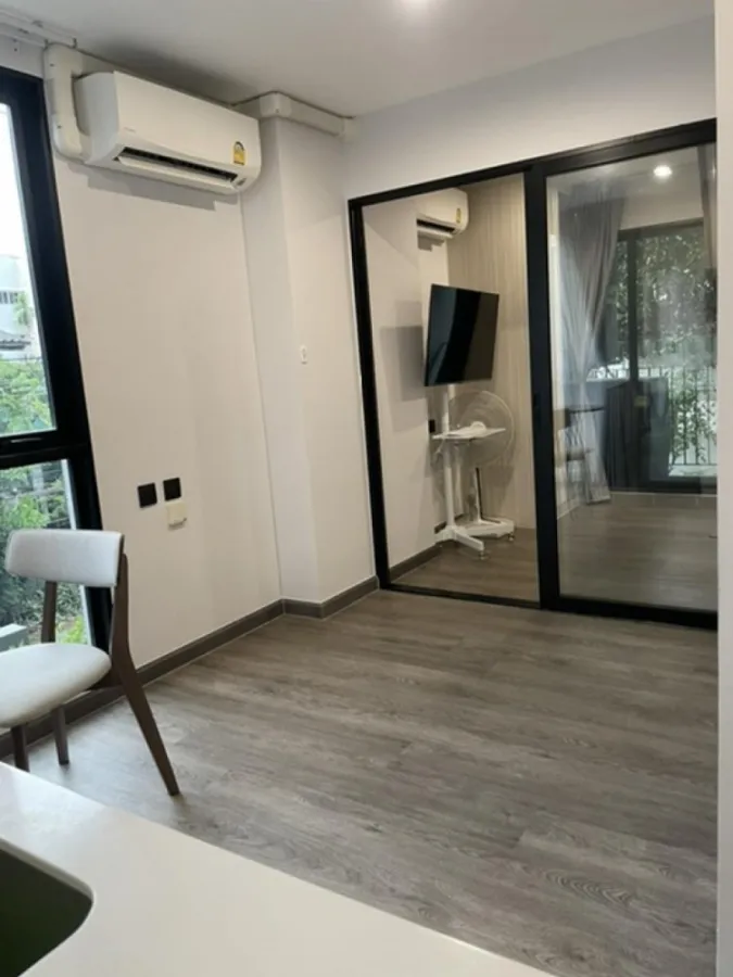 Condo for rent, Asher Sutthisan, near MRT Sutthisan, convenient transportation, don't wait.