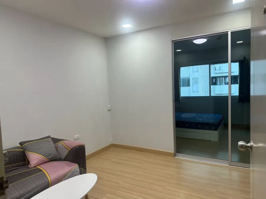 Smart Watcharapol apartment for rent. Fully furnished, ready to move in. Affordable price. Just bring your belongings and you can move right in!