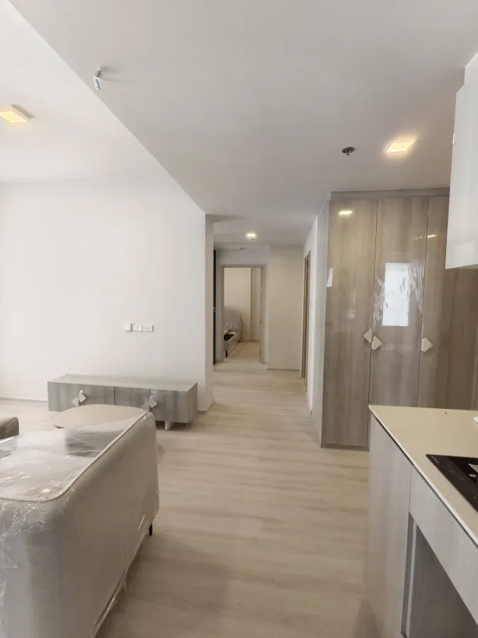 Selling down payment for COBE Ratchada Rama 9, 2 bedrooms, 2 bathrooms, spacious living area, great location, convenient transportation. Book now!