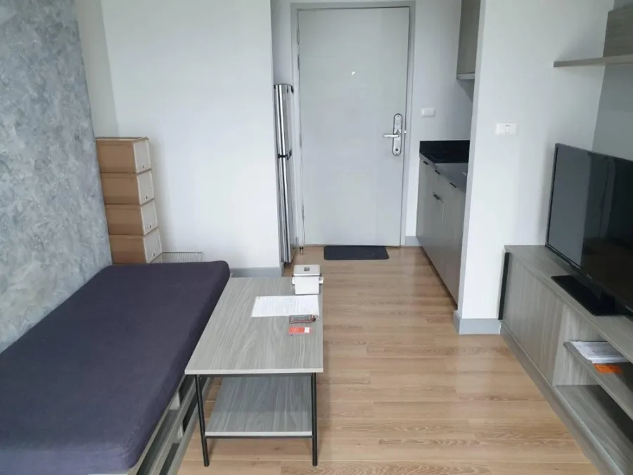 For rent: Chapter One Midtown Lat Phrao 24, decorated in a cool loft style with full furniture, ready to move in.