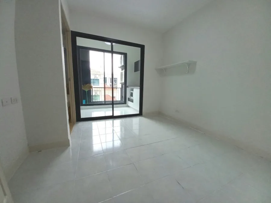For rent or sale, Lipp Ramkhamhaeng 43/1, north balcony, ready to move in. Don't wait.