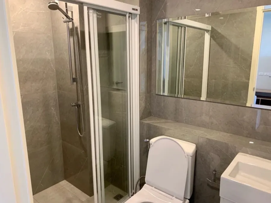 Condo for sale or rent: Blue Phahonyothin 35, fully furnished, with appliances. Just bring your bags and move in! Don't wait!