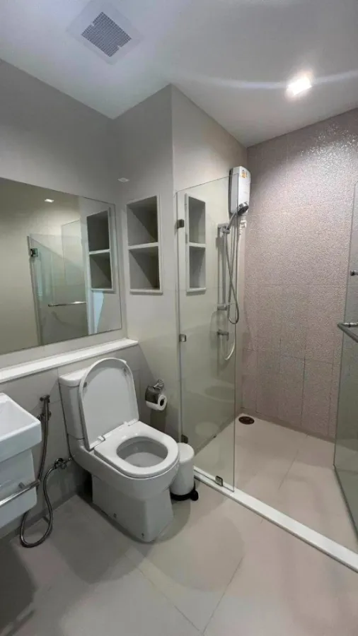 ให้เช่า!! คอนโด ไลฟ์ สุขุมวิท 62 ชั้น 9 เฟอร์นิเจอร์ + เครื่องใช้ไฟฟ้าครบ พร้อมอยู่ ห้ามพลาด!!