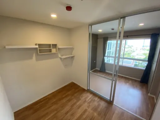 Condo for sale, Lumpini Ville Nakhon In-River View, corner room, 1 bedroom, 1 bathroom, low price, do not miss a reservation.