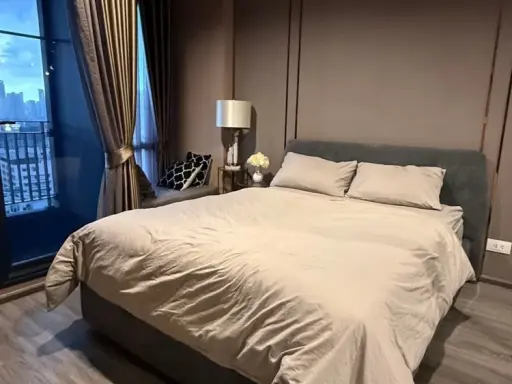 Selling Ideo Mobi Rangnam condo. Beautifully decorated unit with a stunning color scheme. Fully furnished. What are you waiting for?