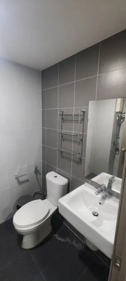 For sale: Be Condo Paholyothin, 5th floor, fully furnished, ready to move in. Interested? Hurry and reserve now!
