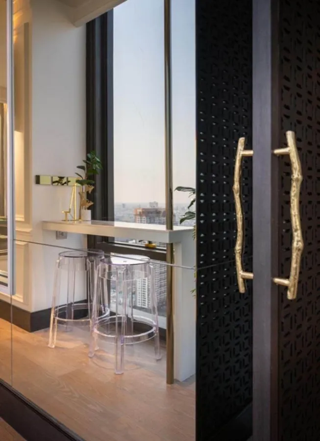 Condo for rent, Ashton Silom, decorated in Art Deco style, fully furnished, high floor, south and west views.