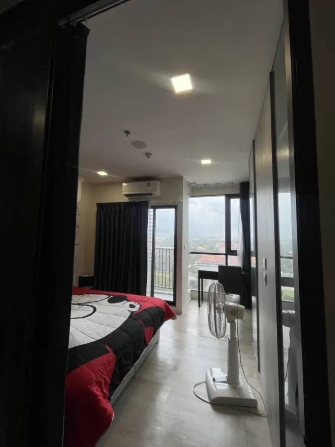 For rent: Modiz Launch Rangsit, 18th floor, view of Thammasat University, fully furnished, ready to move in, reserve now, don't miss out.