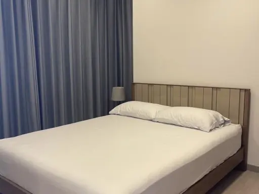 For rent, One Nine Five Asoke-Rama 9, 19th floor, good view, big sofa, very comfortable to sit on. Hurry up to reserve before it's gone. ​