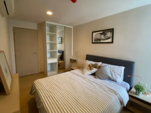 For rent, Lift @ 49, beautiful room, full furniture, don't wait.