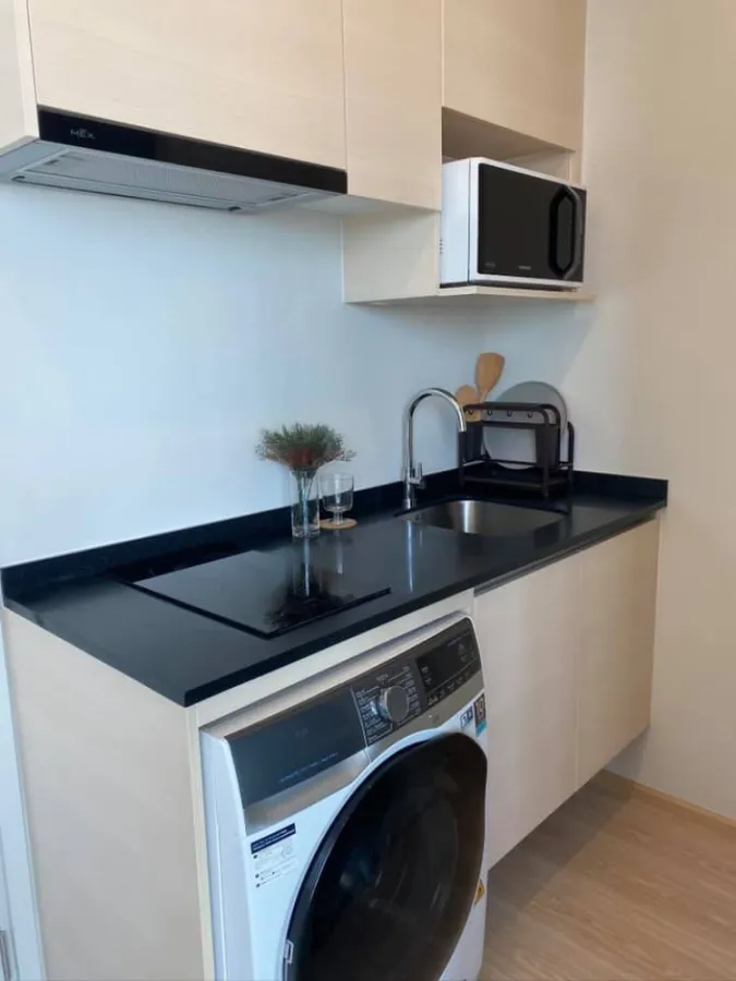 Condo for rent, Noble Revolve Ratchada, 36th floor, unblocked city view, beautiful and luxurious room, very pleasant.
