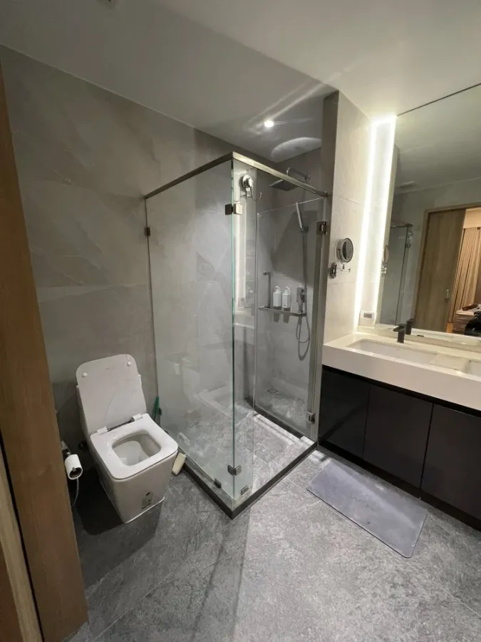 For sale Savvi Phahol 2, 1 bedrooms, 2 bathrooms, nice to live in, good location, fully built-in furniture, reserve quickly.