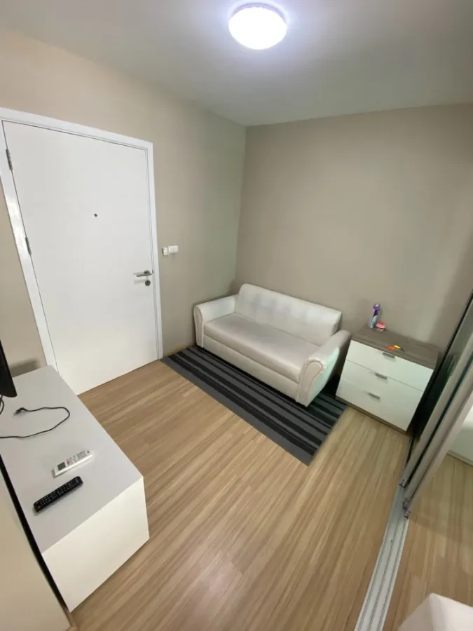 For Rent พลัมคอนโด แจ้งวัฒนะ สเตชั่น ห้องกั้นเป็นสัดส่วน แถมเฟอร์อย่างดีทั้งห้อง ดีแบบรีบจองเลยจ้า