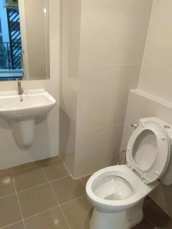 For sale: Lesto Sukhumvit 113, 5th floor, studio room, pool view, with amenities. Not booking is considered a huge mistake.