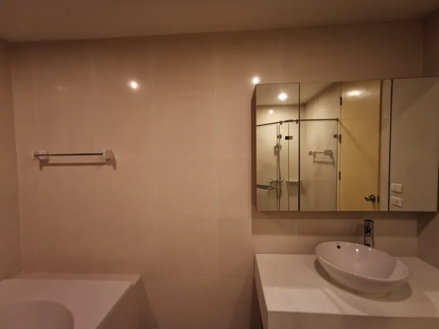 For rent!! Condo Amanta Ratchada, room number 3306, 3rd floor, building 3, fully furnished, just bring your bags and move in!!