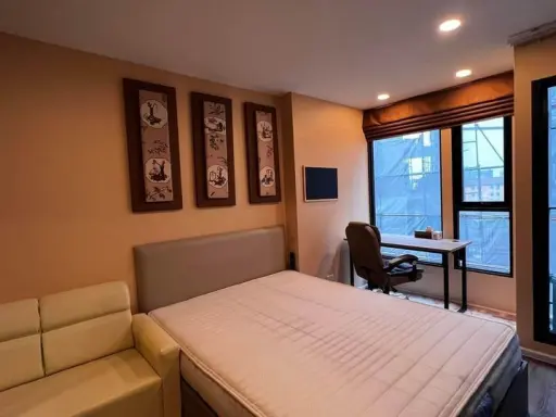 For rent: The Origin Ramintra 83 Station. The room is simply decorated, nice to sleep, clean and comfortable. Don't miss it.