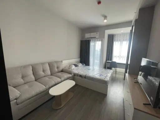 For rent: Ideo Ramkhamhaeng - Lamsalee Station, Studio room with clear glass partition between kitchen and bedroom. Interested? Reserve now! images