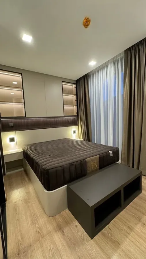 For rent: Noble Around Ari, a nice room with complete furniture and electrical appliances. Just bring your own luggage and you can move in.