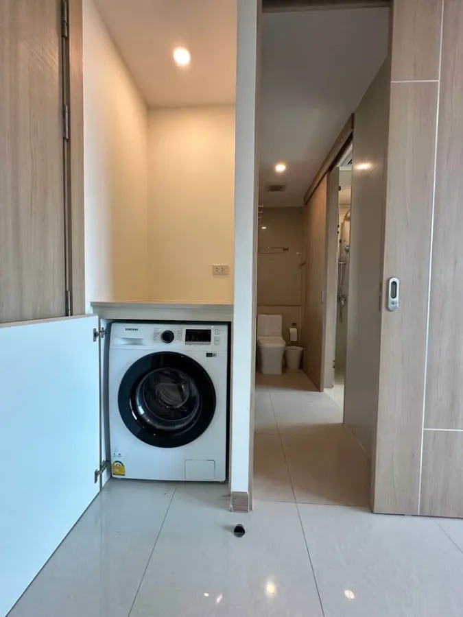 For rent: The Riviera Jomtien Pattaya. Lovely room, fully furnished, stunning sea view. Just bring your suitcase and move in!