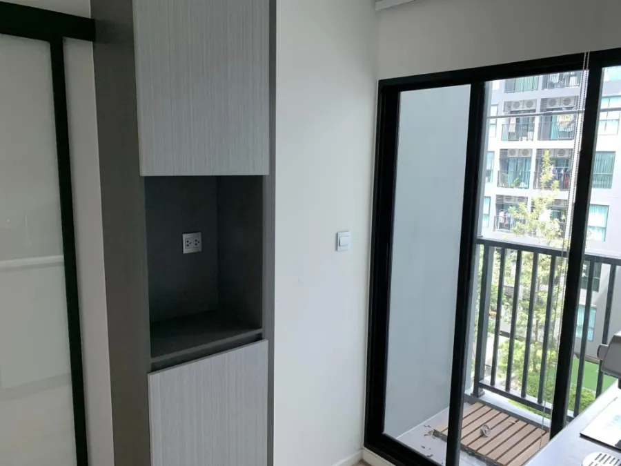 ขายด่วน!! คอนโด แอทโมซ ลาดพร้าว 15 ชั้น 5 ตึก B ห้องสวย แบ่งโซนลงตัว ราคาดี รีบจองเลย!!