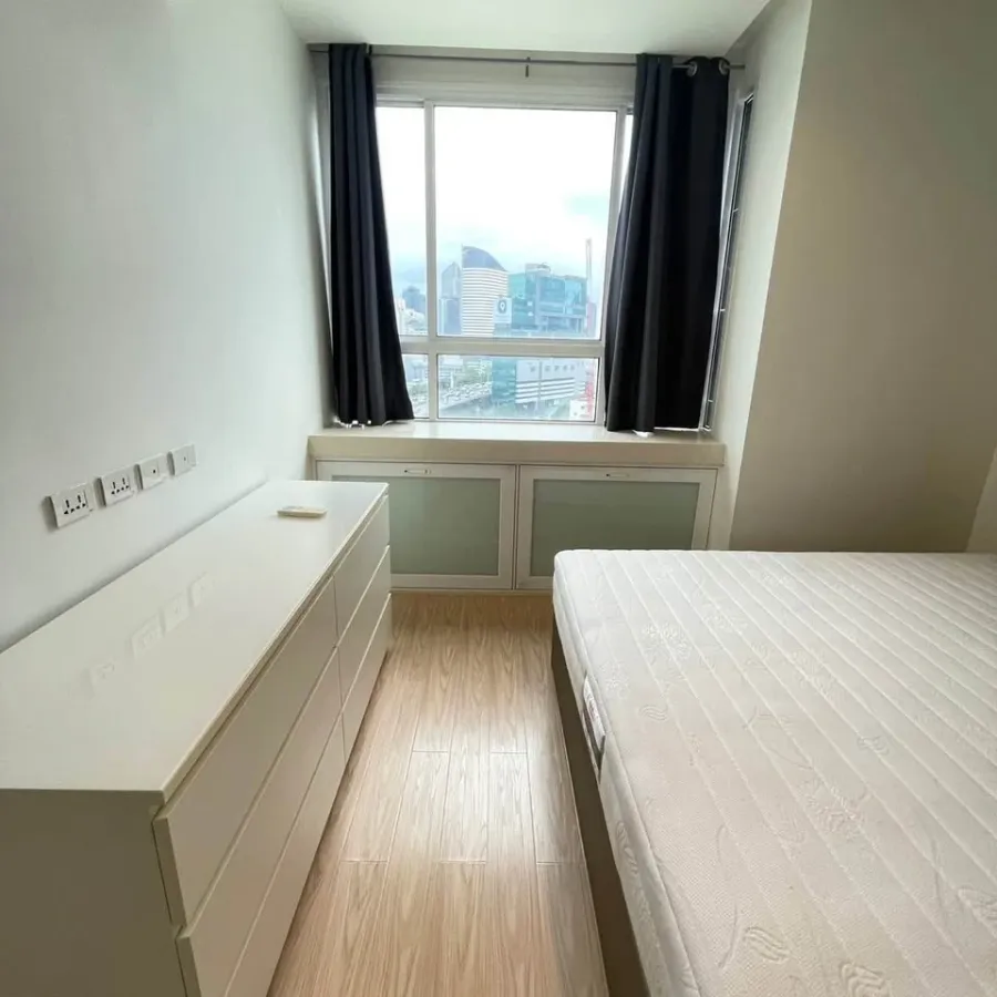 TC Green for rent, corner room, private location, city view, fully furnished, high-end, like staying in a hotel. Book now.