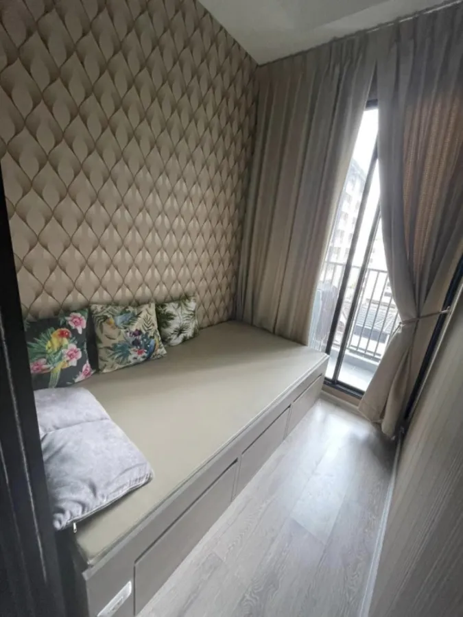Sale/Rent Knightsbridge Collage Ramkhamhaeng, ready to move in. complete electrical appliances wallpaper decorate the whole room