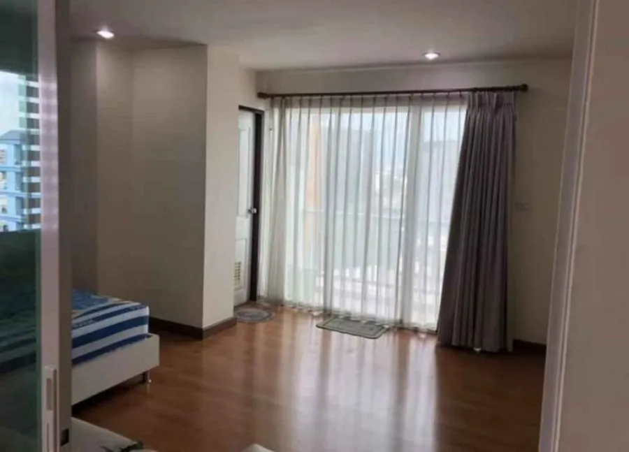 For rent!! Prachya Place Ratchada-Huay Kwang Condo, good location near MRT Huai Khwang, book now!!