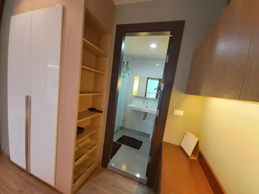 ขายคอนโด ริทึ่ม รัชดา ห้องแต่งสวย Renovate Built in ทั้งห้องแบ่ง layout เป็นสัดส่วนอย่างลงตัว วิวพาโนรามา จองเลย