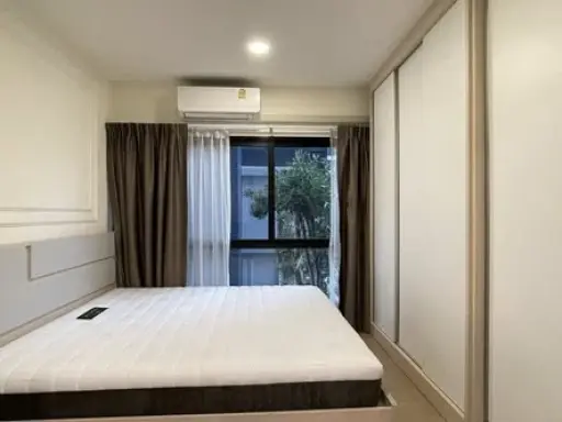 Selling Ploen Ploen Condominium Ratchapruek - Pinklao. 1-2 units available. Spacious and fully furnished. Book now!