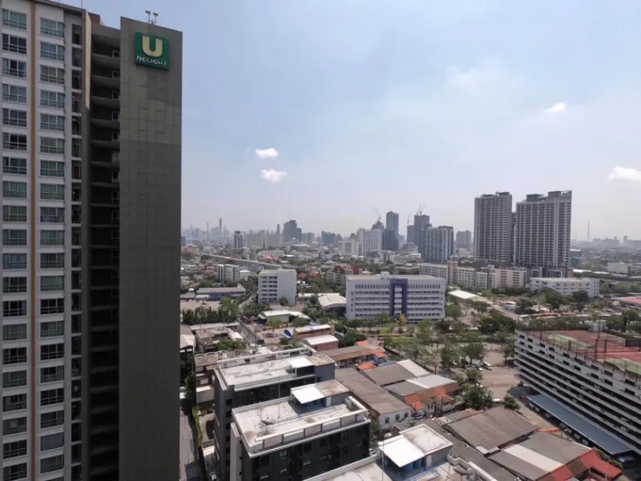 Condo for rent or sale, U-Delight @ Jatujak Station, ready to move in. have a beautiful pool view The south is not hot. Hurry up to reserve.