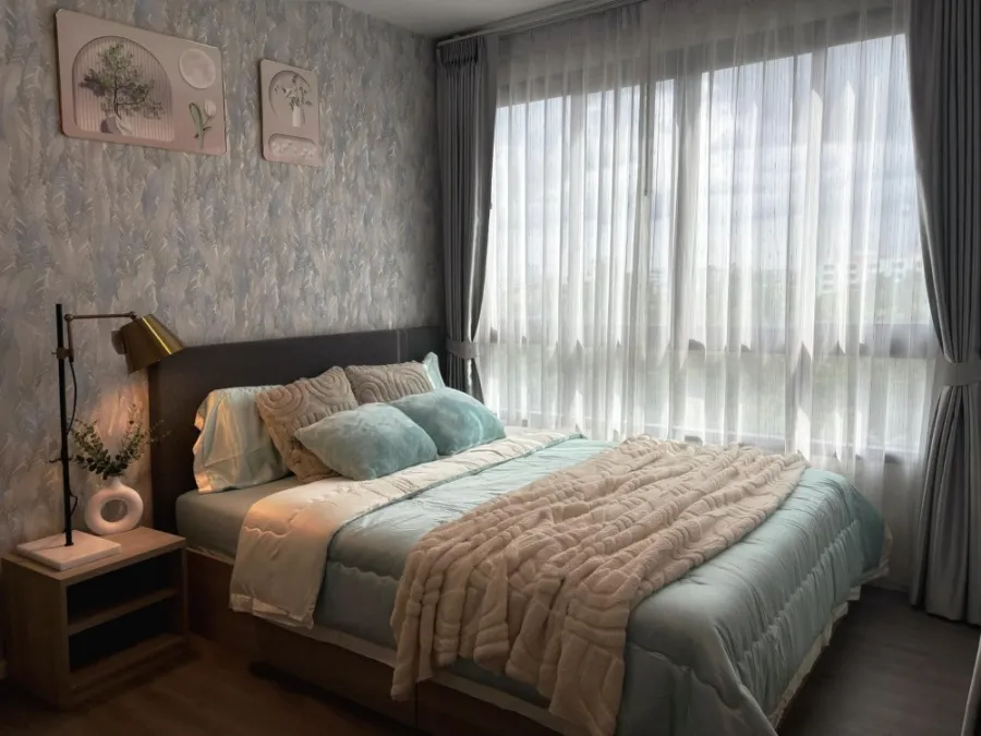 For rent: D Condo Hideaway Rangsit Phase 4, beautifully decorated room, nice to live in, not hot. Interested? Hurry and reserve now.