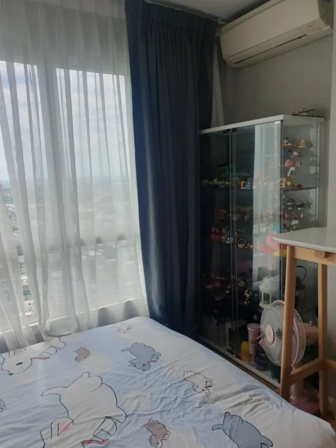 For sale Lumpini Ville Chaengwattana-Pak Kret. Clearly separated rooms, 31st floor, high view, great price, buy now.