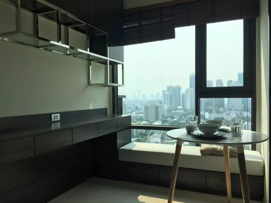 ขายหรือเช่า Rhythm Sukhumvit 36-38 ชั้น 24 ได้วิวสูง มาพร้อมสิ่งอำนวยความสะดวก สนใจรีบมาจองเลย