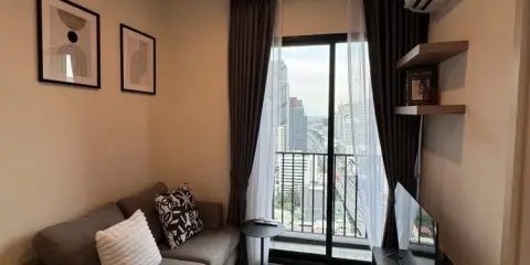 ปล่อยเช่า คอนโด Nue District R9 ห้องพร้อมอยู่ เฟอร์ เครื่องใช้ไฟฟ้าครบ ลากกระเป๋าเข้าอยู่ได้เลย รีบมาจอง