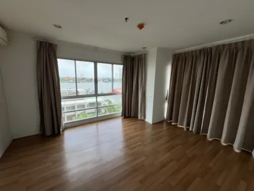 For rent!! Lumpini Park Riverside Condo - Rama 3 Empty room, room decoration line, don't miss it, hurry up and book now!!