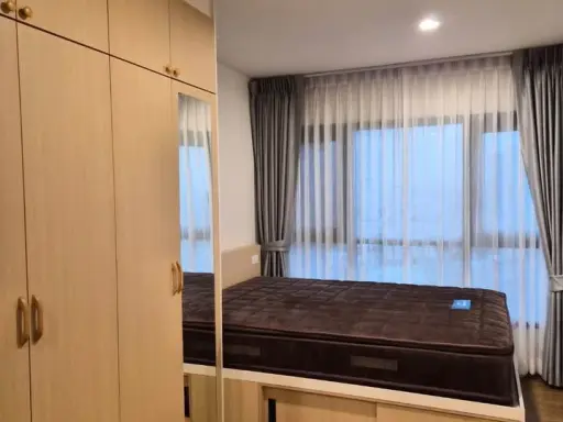 Urgently for rent: The Line Vibe, 22nd floor, high view, spacious living space, fully furnished, appliances included. Don't miss out!
