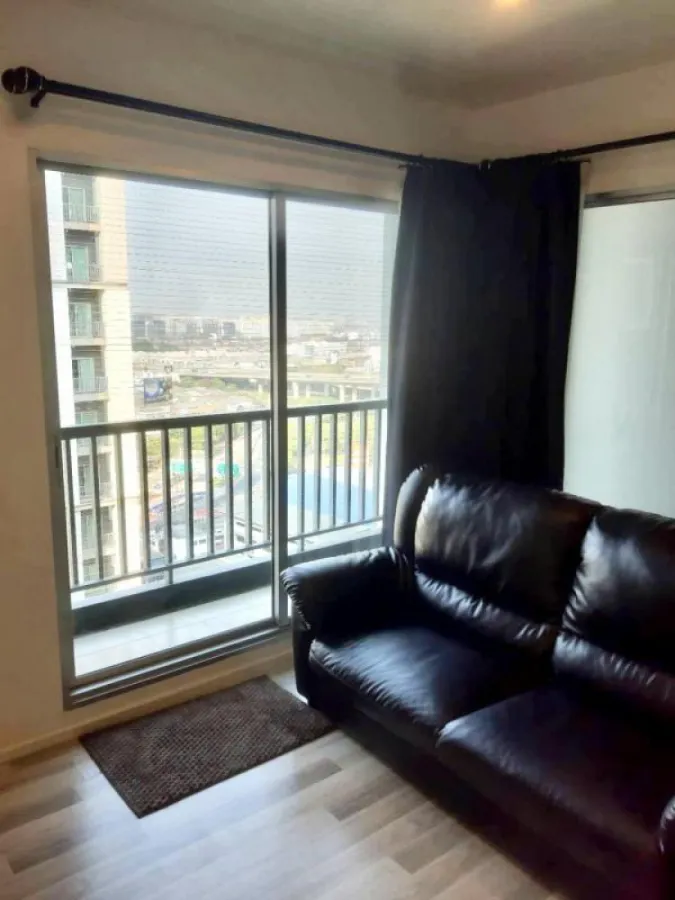 For rent The Key Chaengwattana, beautiful room, super view, super new furniture. You need this room. Don't wait. Hurry up to reserve.