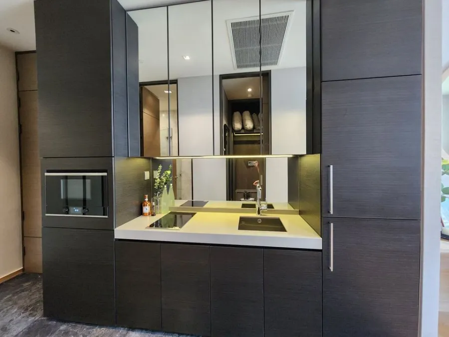 Condo for rent, 28 Chidlom, 7th floor, garden view, beautiful room, decorated with great bang, so nice to live in. Can't reserve it anymore. Hurry up.