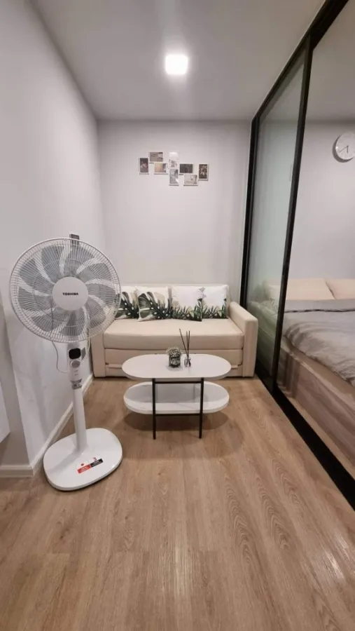 For rent, Cave TU, 7th floor, outside view room, airy and comfortable, partitioned room, fully furnished, let me tell you, it's very livable. Reserve