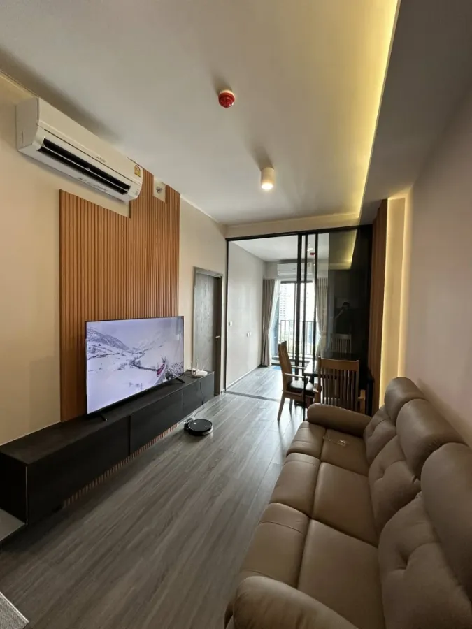 ให้เช่า Ideo Sukhumvit - Rama4 ห้องกว้างพื้นที่ใช้สอยเยอะ บิ้วอินหัวเตียงอย่างดี สิ่งอำนวยความสะดวกครบครัน ห้ามพลาด