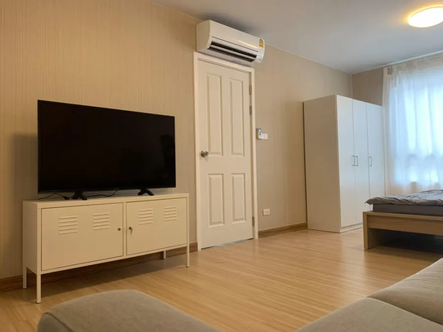 Wow, this beautiful room can't be reserved anymore. For rent, Plum Condo Phaholyothin 89 is very beautiful. Everything is available urgently