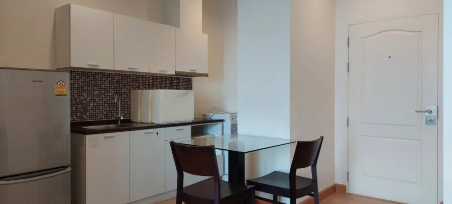 For rent!! Condo The Lighthouse Sathorn-Charoen Nakhon, 8th floor, view of ICONSIAM shopping mall. Miss it!!