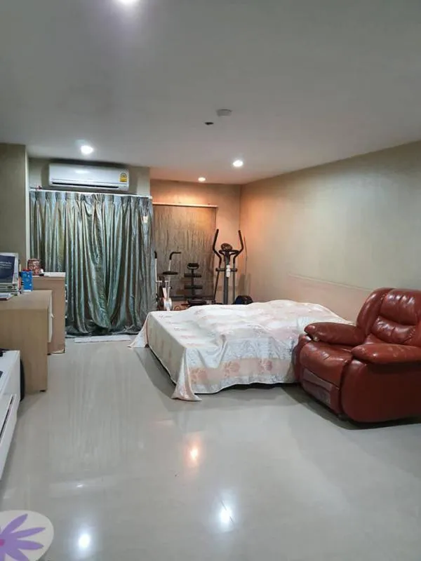 Sell Regent Home 5 Ratchada 19, spacious room, comfortable, garden view, can carry clothes and move in, hurry up, don't wait