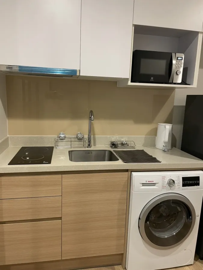 Condo for rent, Noble Around Sukhumvit 33, well proportioned room. Fully furnished, don't miss it!!